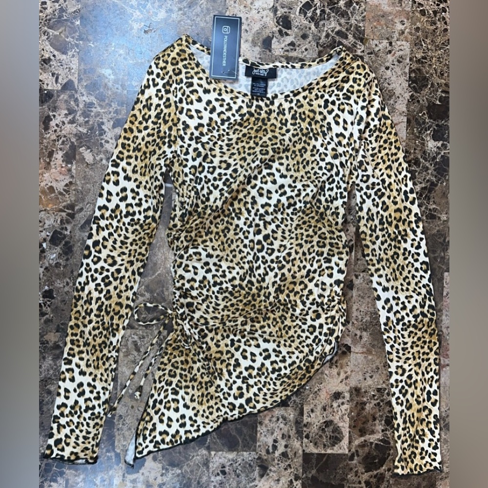 Just Polly New York Leopard Long Sleeve Cinched Shirt Blouse Top